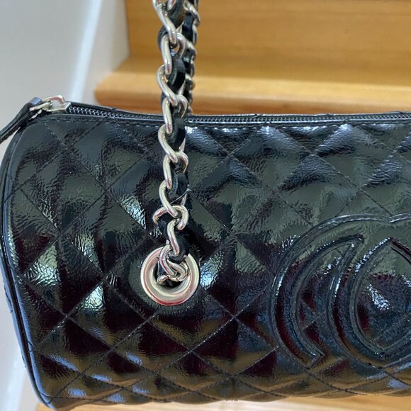 Women's Black Diamond Pattern Bag - Picture 8 of 14